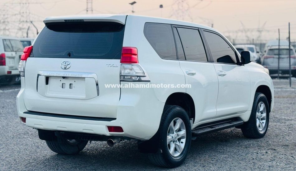 Dubai car export to Africa – Cars ready for shipment from Dubai to African countries.