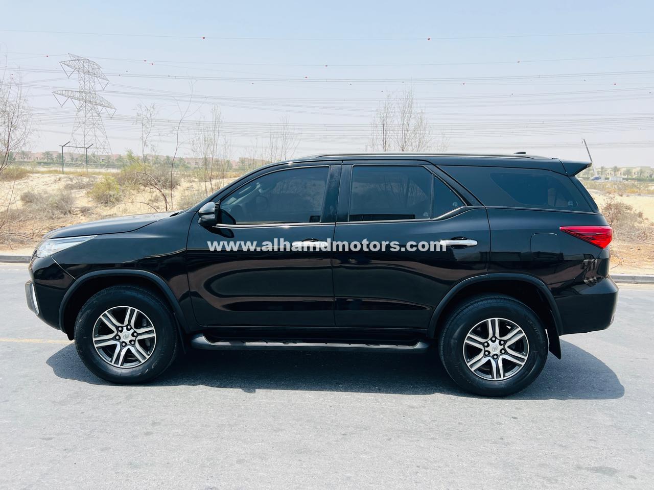 Toyota Hilux and Land Cruiser export cars from Dubai – Al Hamd Motors trusted exporter to Africa