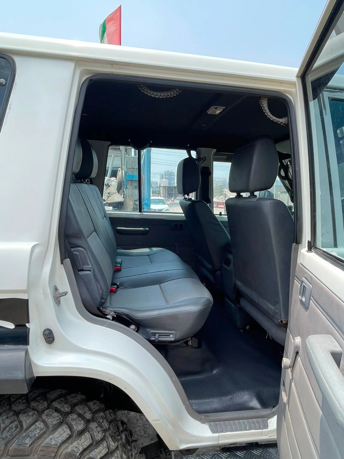 Toyota LandCruiser Hardtop 2015 white SUV