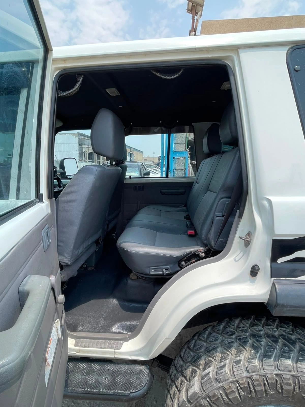 Toyota LandCruiser Hardtop 2015 white 4WD diesel automatic