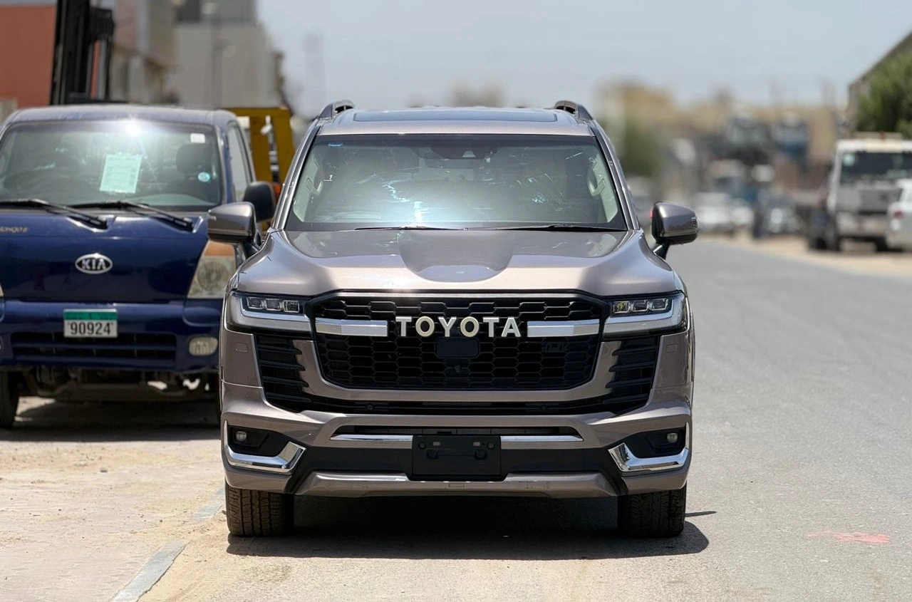 Toyota LandCruiser LC300 VXR 2022 diesel vehicle