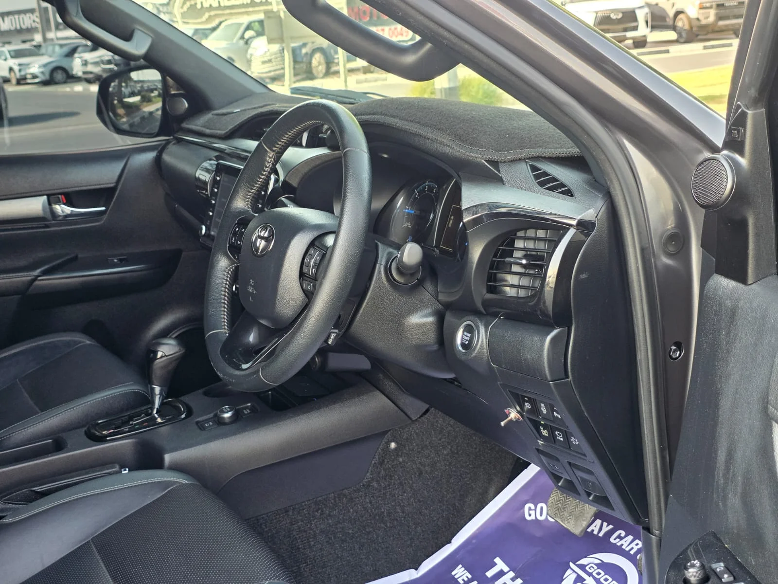 Toyota Hilux Rouge 2024 Grey Pickup