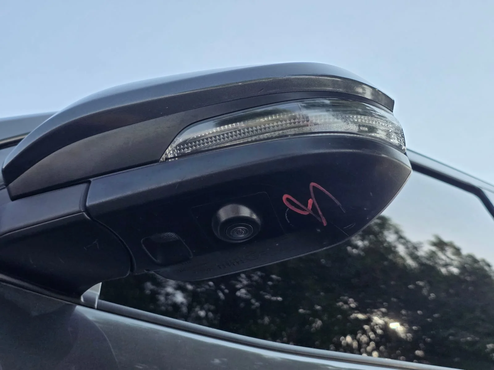 Toyota Hilux Rouge 2024 Right Hand with 360 Camera