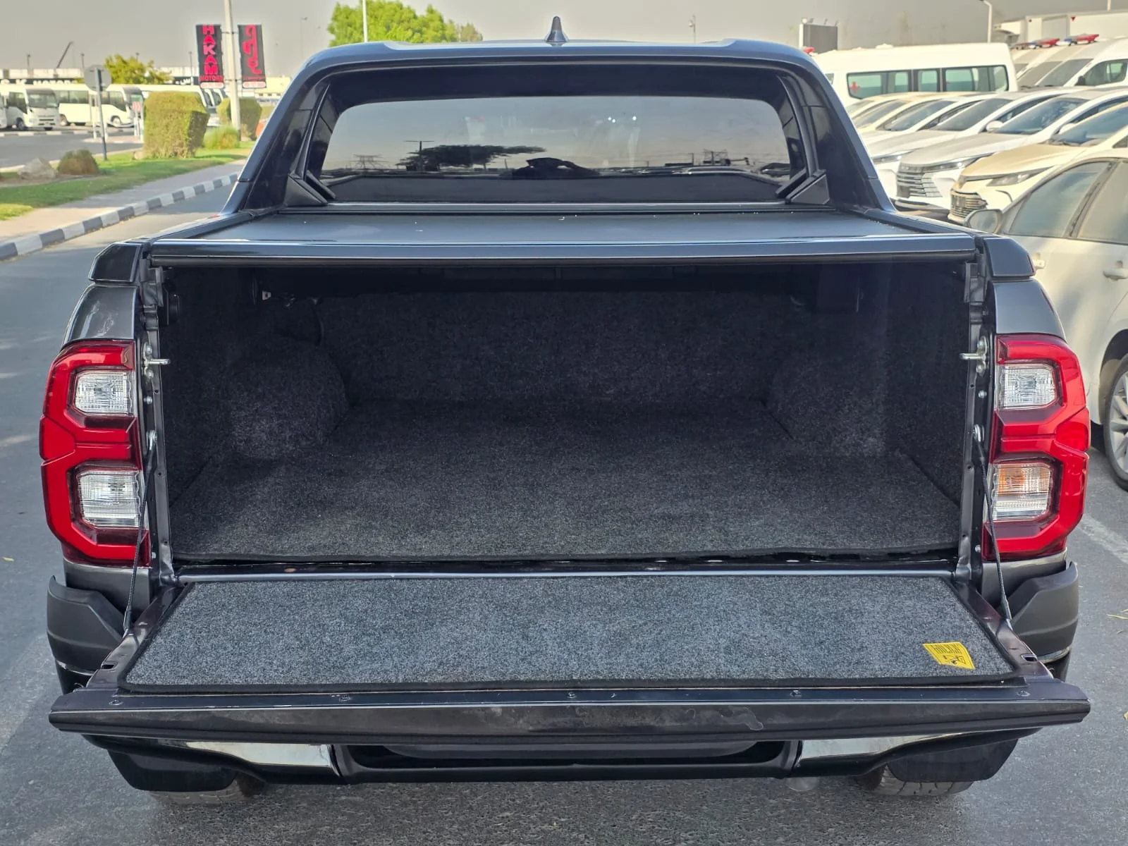 Toyota Hilux Rouge 2024 Right Hand