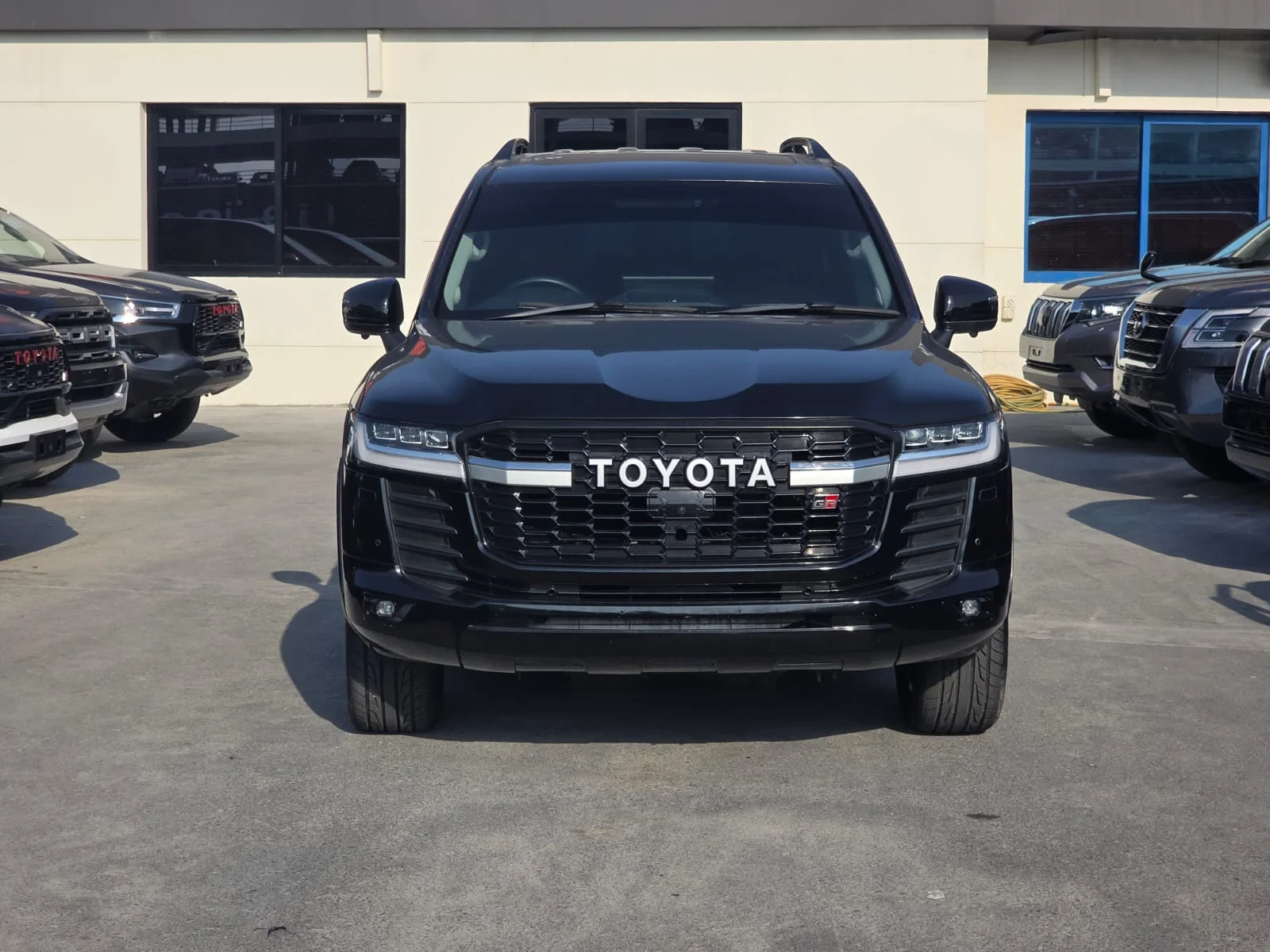 Toyota Land Cruiser VXR 2020 Shape Modified to 2024
