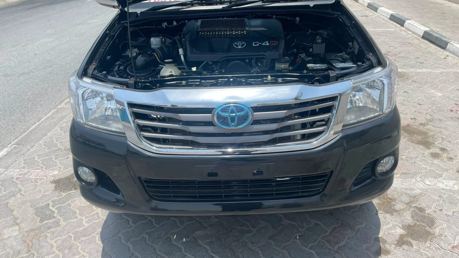 Toyota Hilux 2015 Black Pickup